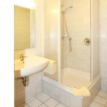 Trasen Otel 3*